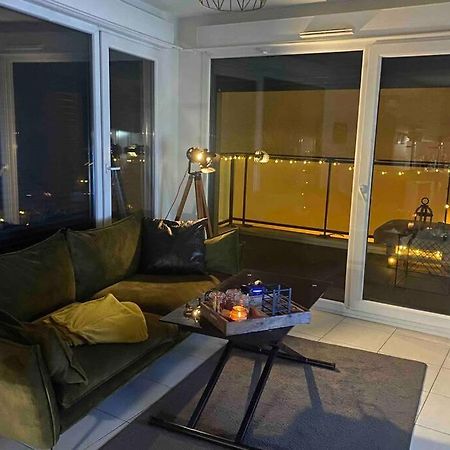 Meyzieu : Superbe Appartement Tres Cosy. Exteriör bild